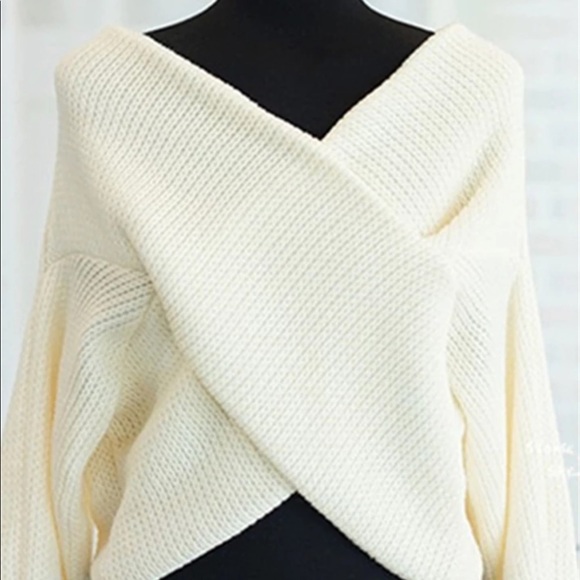 NEW Sweater M/L womens wrap white - Picture 3 of 6